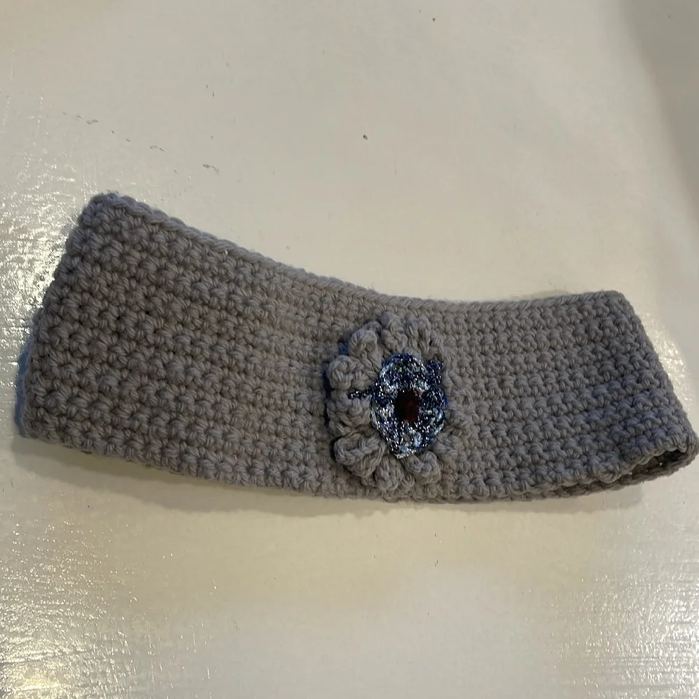 Hand knit headband
